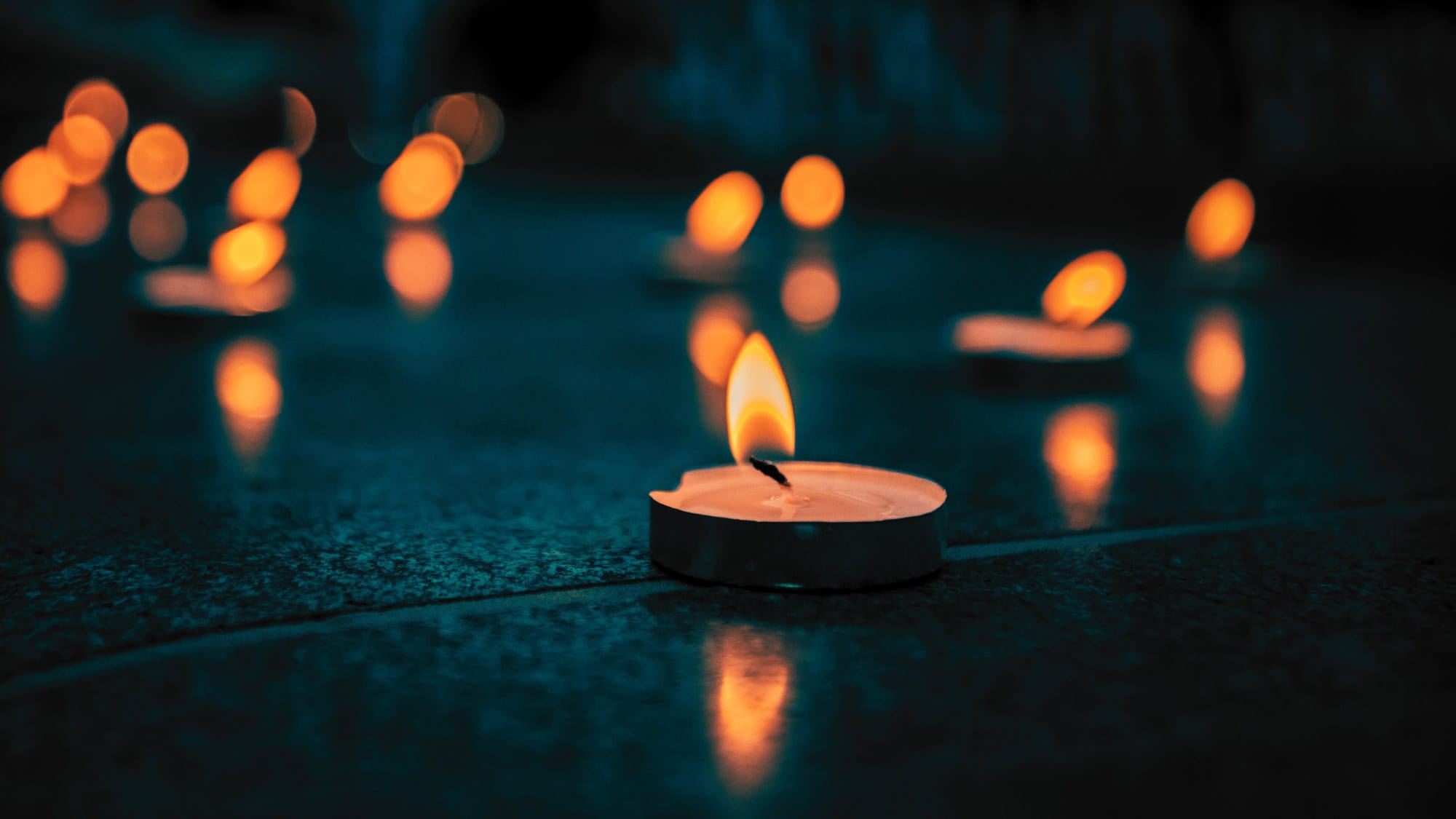 Licht zonder stroomnet: handige lichtbronnen voor thuis en onderweg